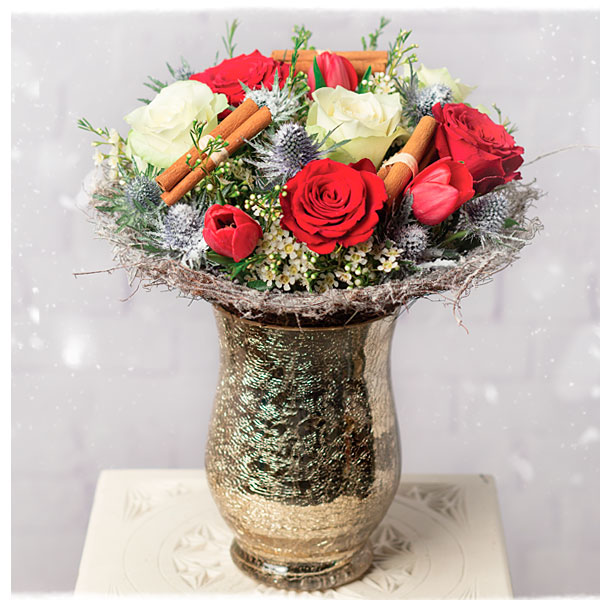 Christmas Posy - Only &pound;23.79