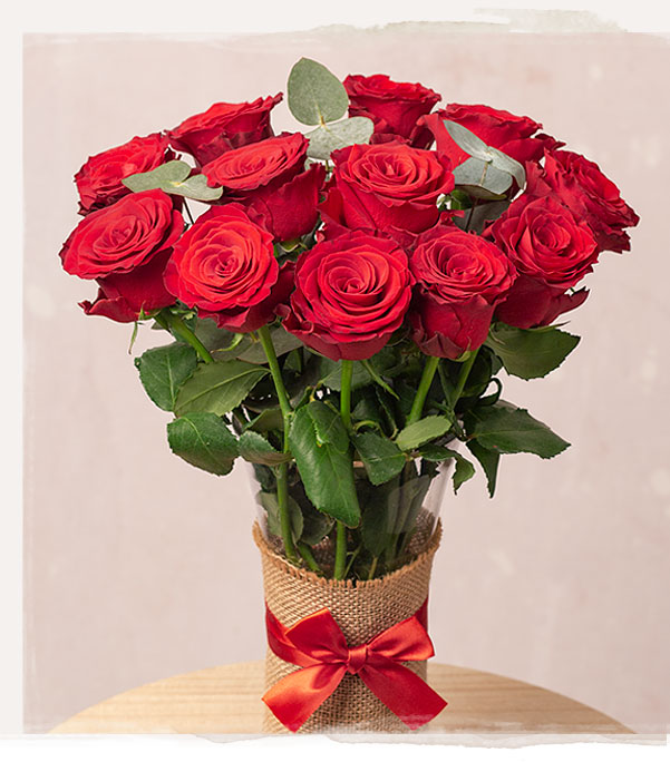 12 Red Roses - Only &pound;34.20 delivered