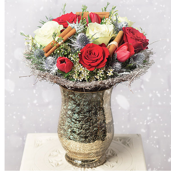 Christmas Posy - Only &pound;27.99